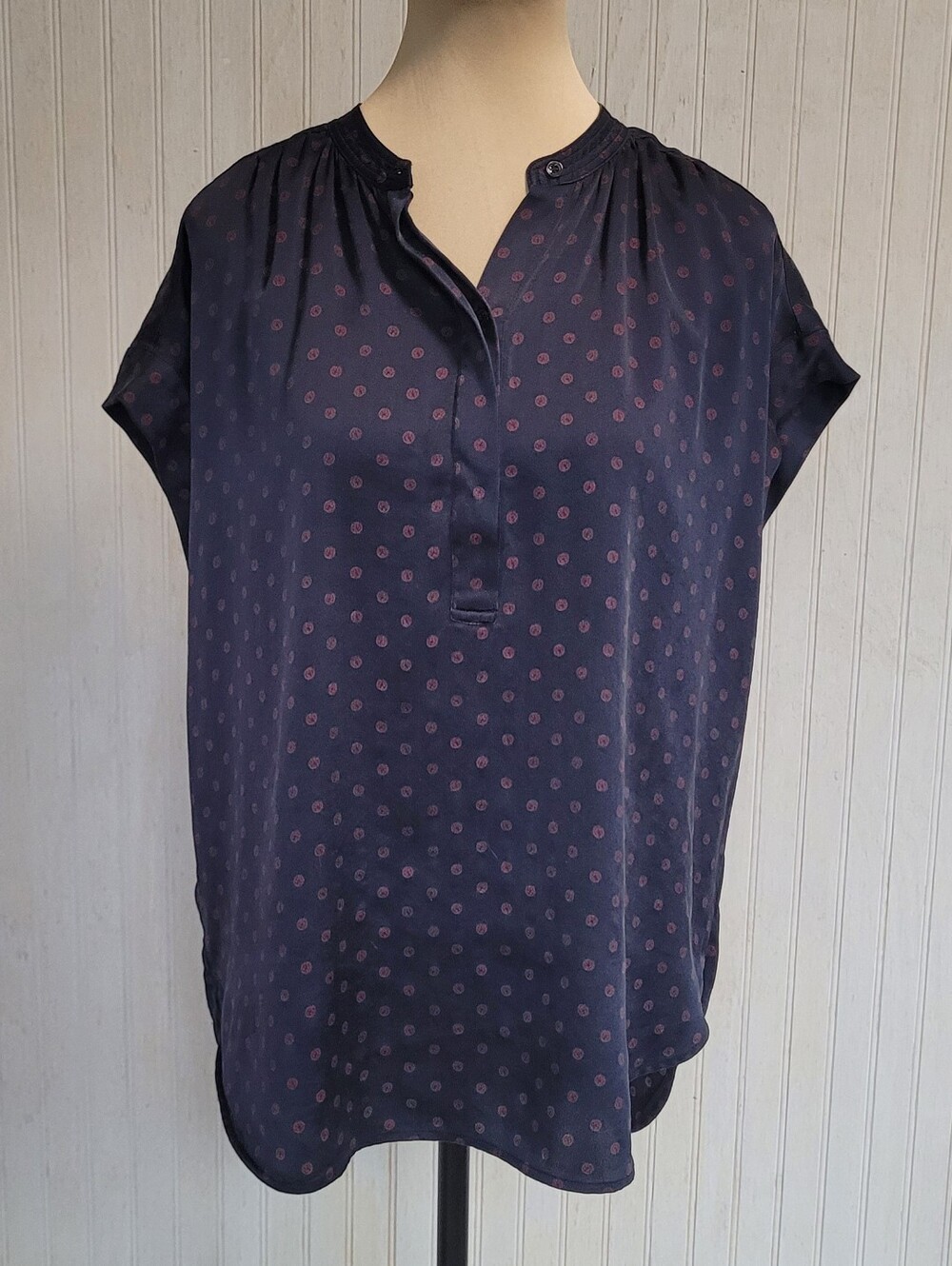 ​Vince Navy Blue Red Ditsy Leaf Silk Hidden Placket Blouse S